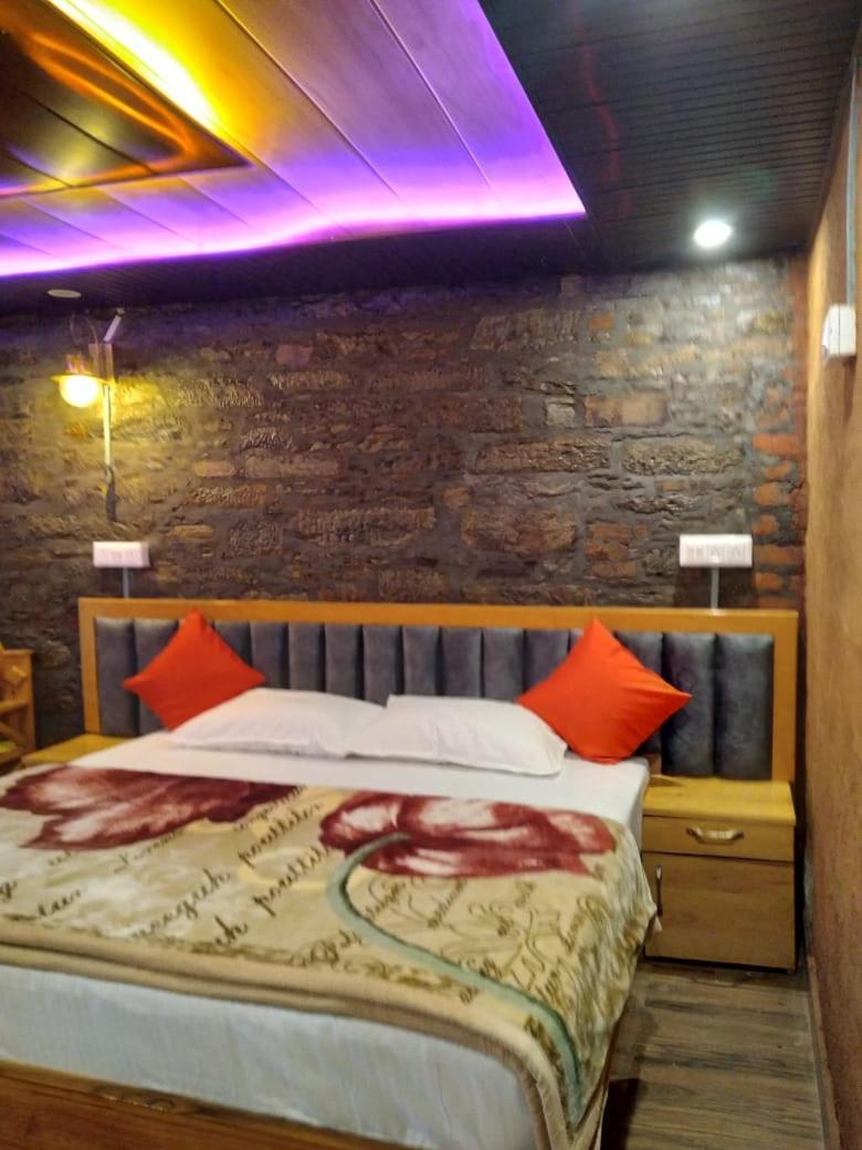 Nature Villaas Basa Homestay Pauri Exterior photo