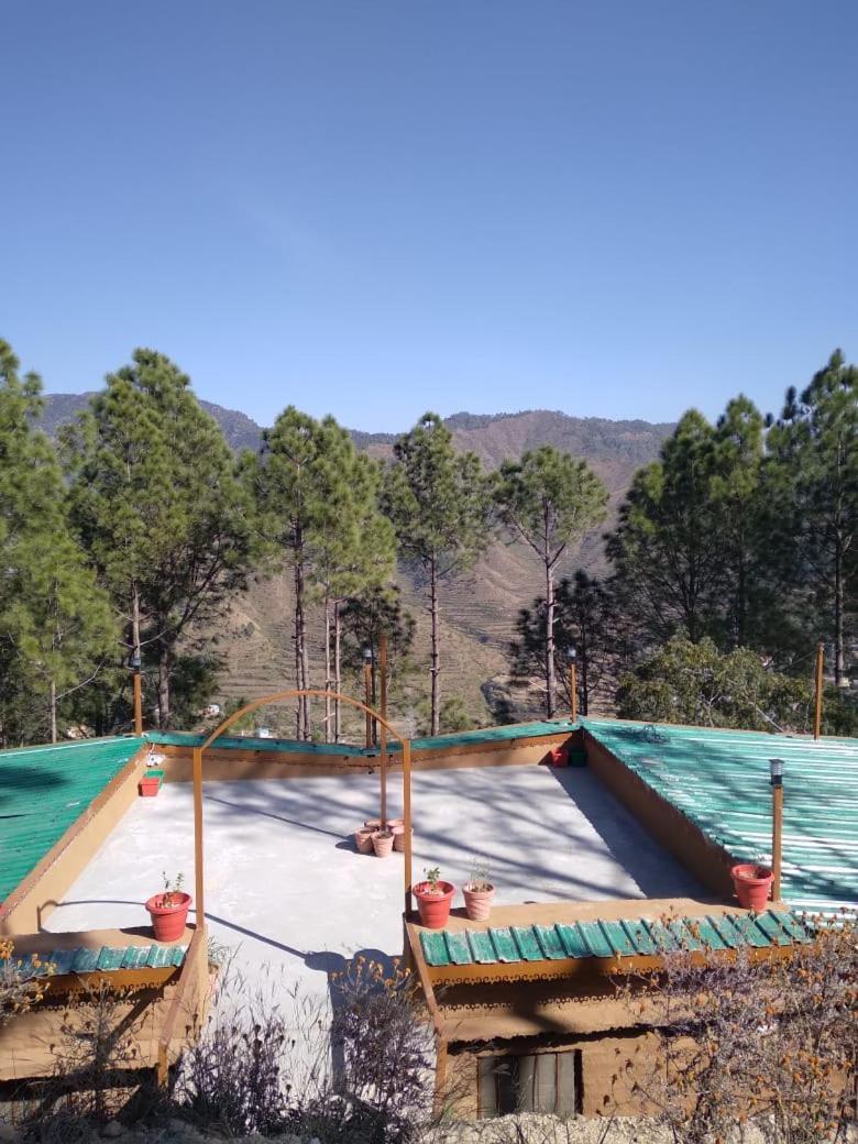 Nature Villaas Basa Homestay Pauri Exterior photo