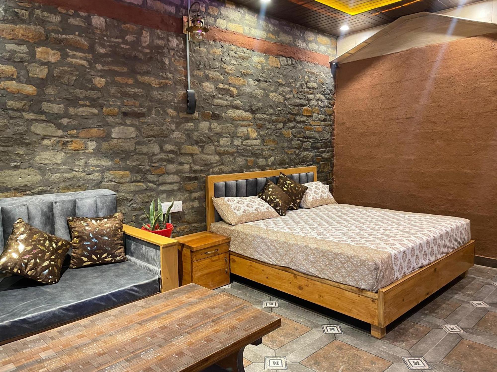 Nature Villaas Basa Homestay Pauri Exterior photo