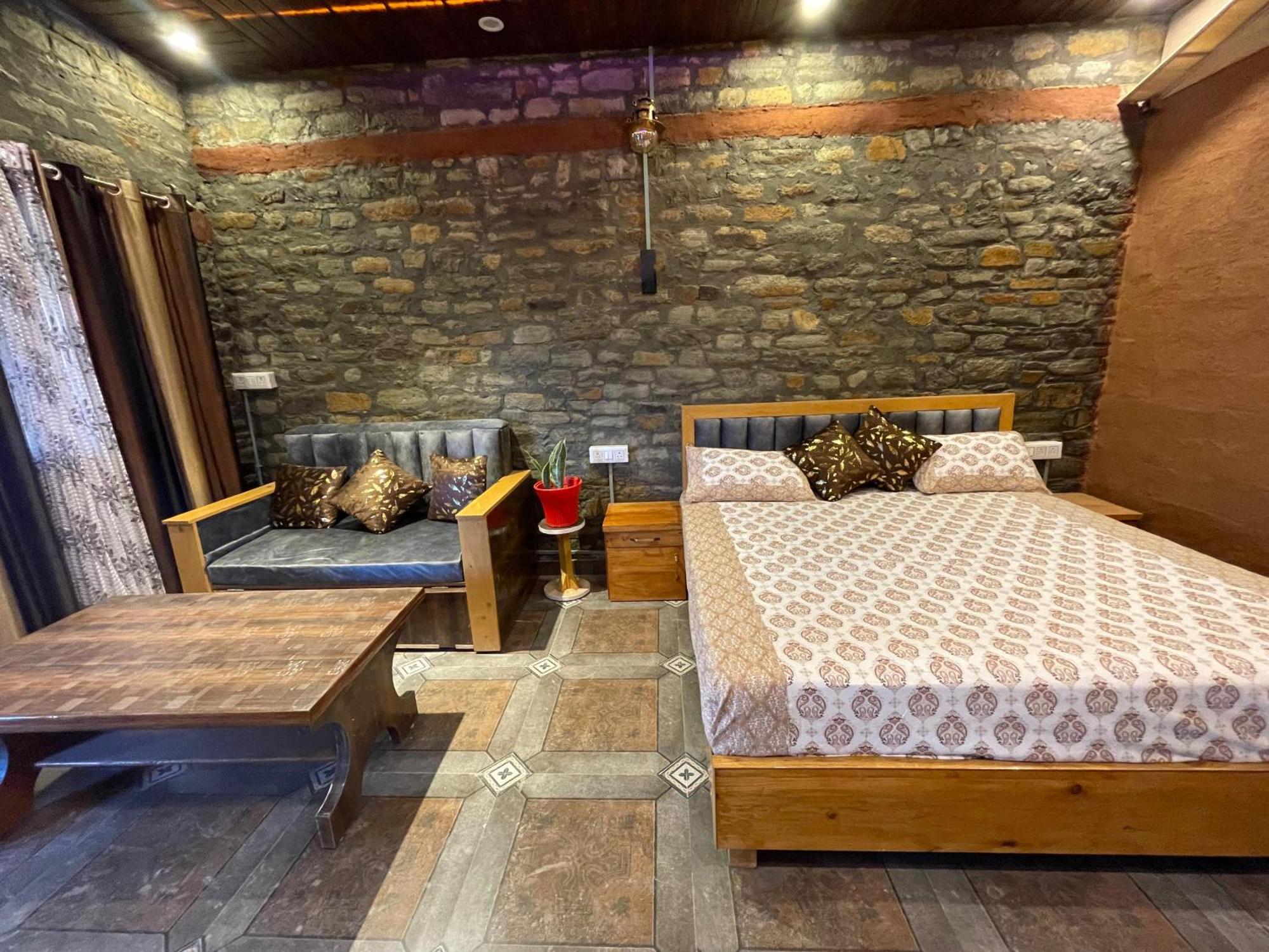 Nature Villaas Basa Homestay Pauri Exterior photo